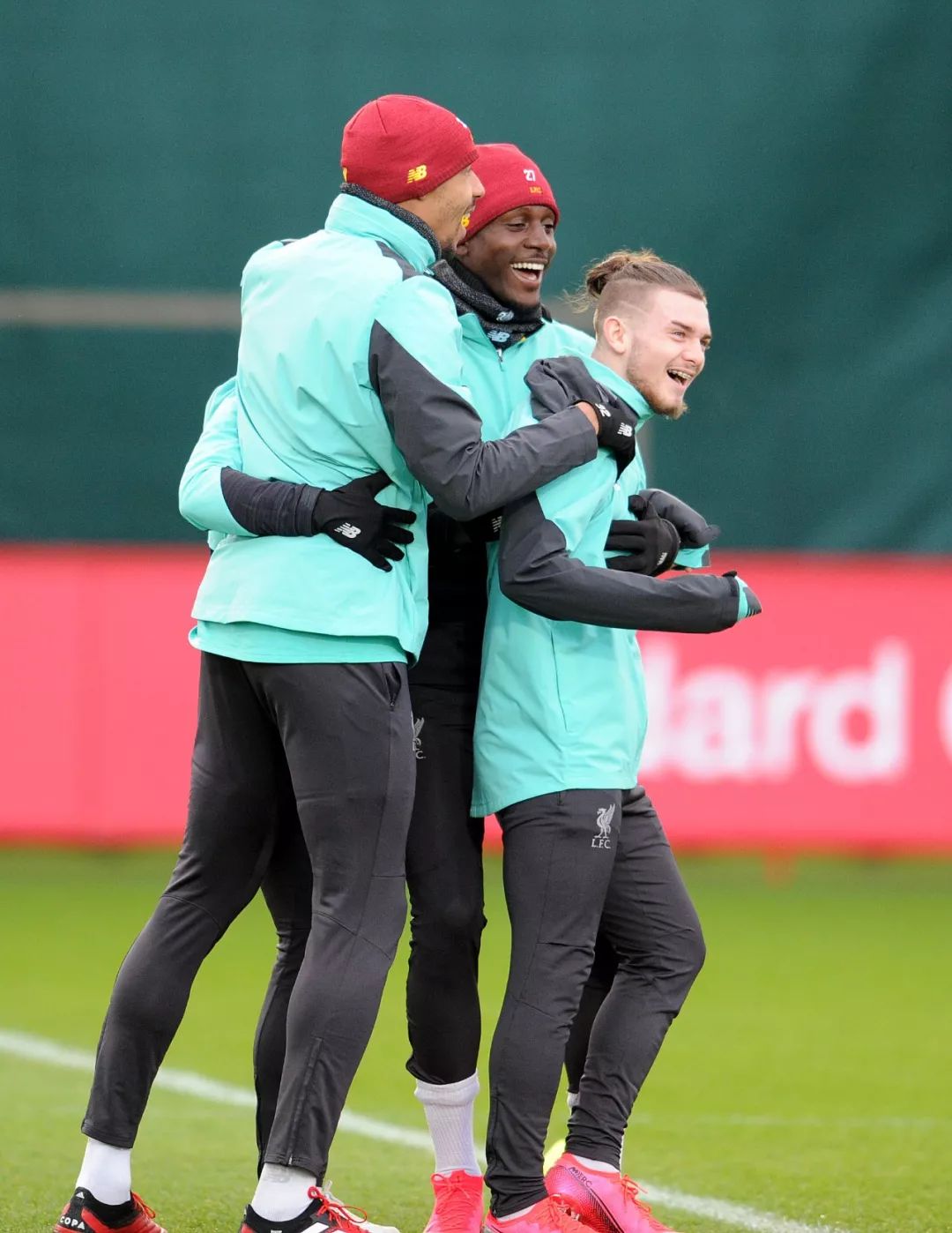 爱游戏下载-包含关键时刻切尔西伤情更新克里夫兰骑士今夜防线松动，莎拉波娃在加拿大队比赛中战术调整看傻球迷的词条