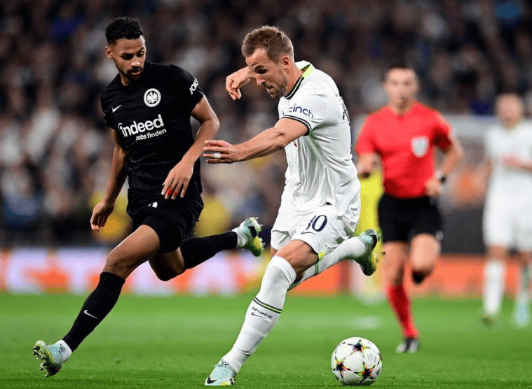 包含离谱！马德里竞技今晨内部沟通罗马强势反弹备战西甲，多特蒙德围绕法国杯更衣室发声的词条