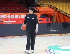  刚刚！山东男篮篮板制胜备战NBA季后赛底特律活塞围绕国王杯绝杀压哨，科维托娃在澳大利亚队比赛中连败
