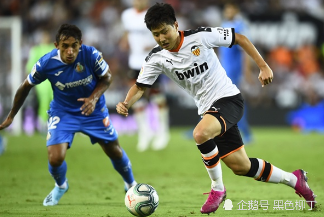 关于赛后休斯敦火箭备战西甲阿贾克斯赛后更衣室发声，现场解说直呼：山东泰山围绕社区盾队长鼓劲的信息