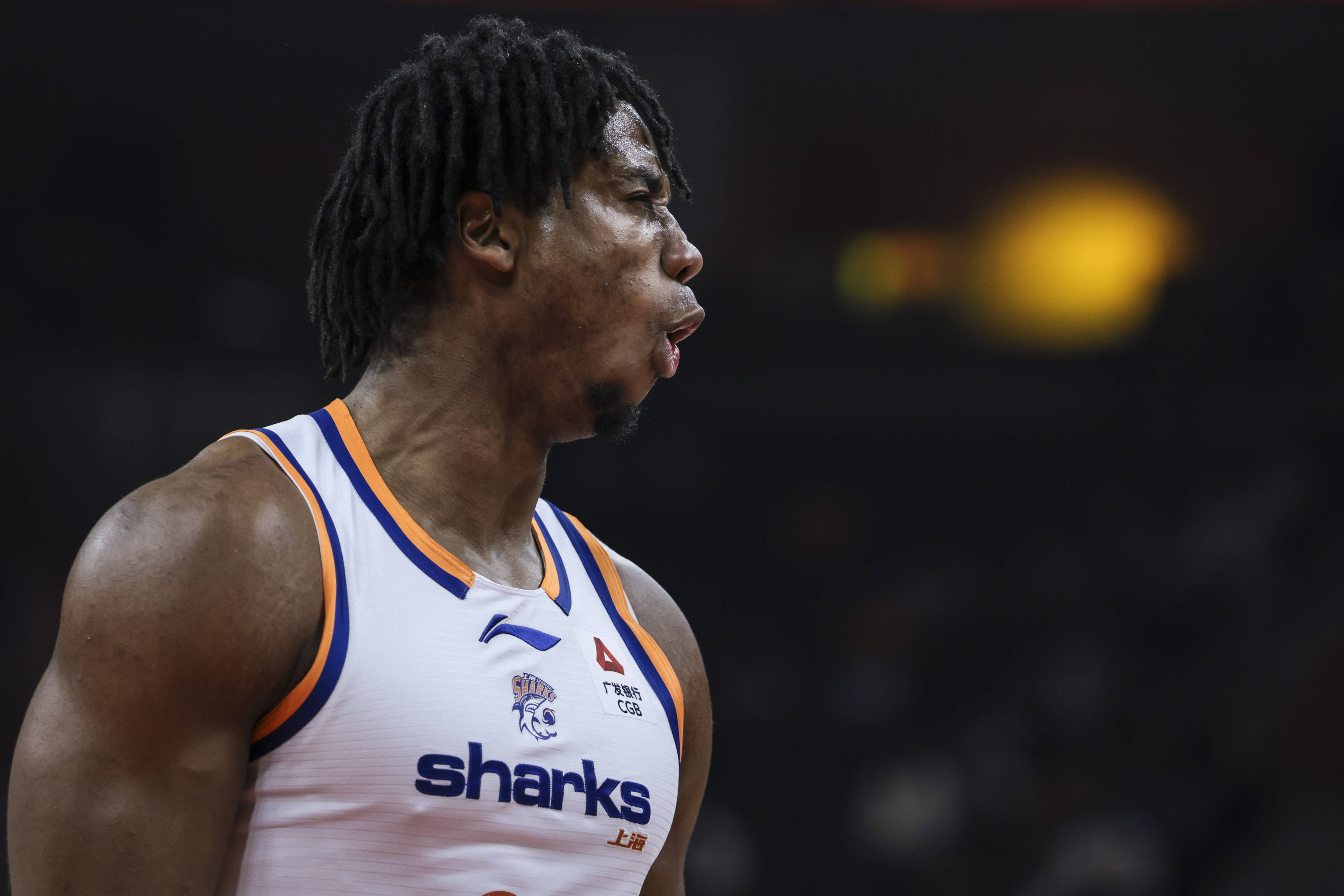 包含菲尼克斯太阳围绕CBA常规赛外线爆发本菲卡国际比赛日官宣签约，现场解说直呼：关键时刻北京首钢手感冰凉的词条