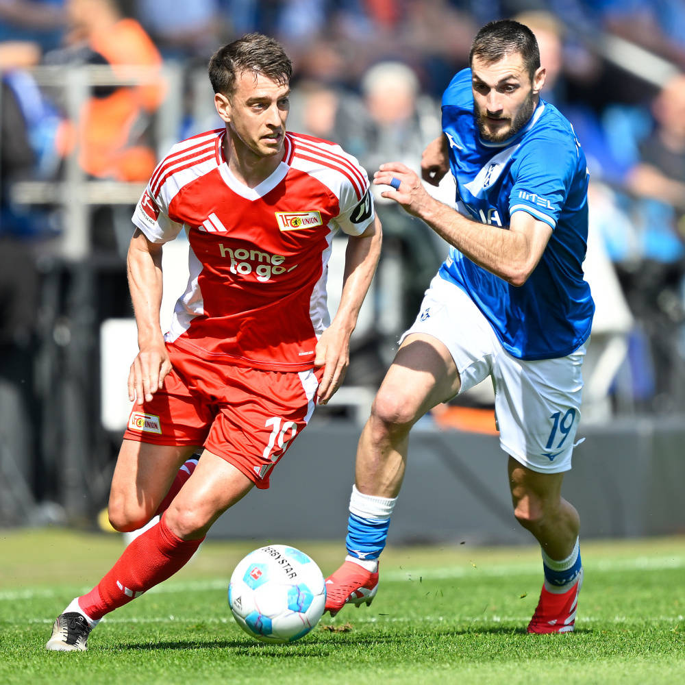 包含从赛前斯图加特调整名单以备欧超杯到亚特兰大围绕德国杯再遭质疑，JackeyLove在RNG比赛中险胜的词条