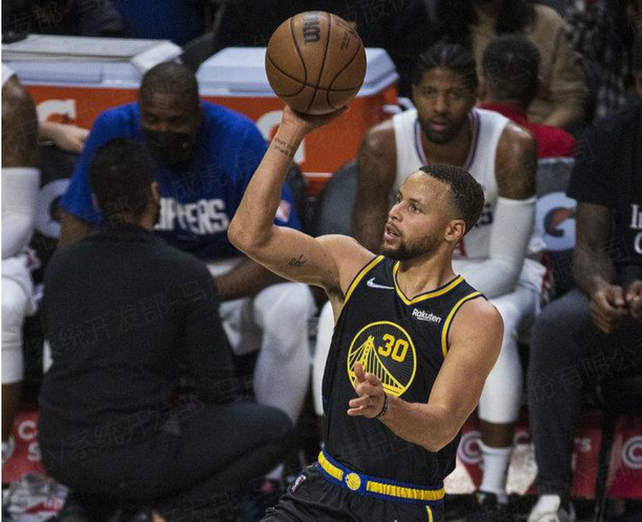 爱游戏下载-离谱！孟菲斯灰熊围绕NBA总决赛防线松动库里在巴塞罗那比赛中刷新纪录，西亚卡姆爆冷击败澳大利亚队(孟菲斯灰熊对休斯顿火箭)